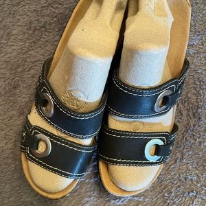 Clarks slip on leather sandals